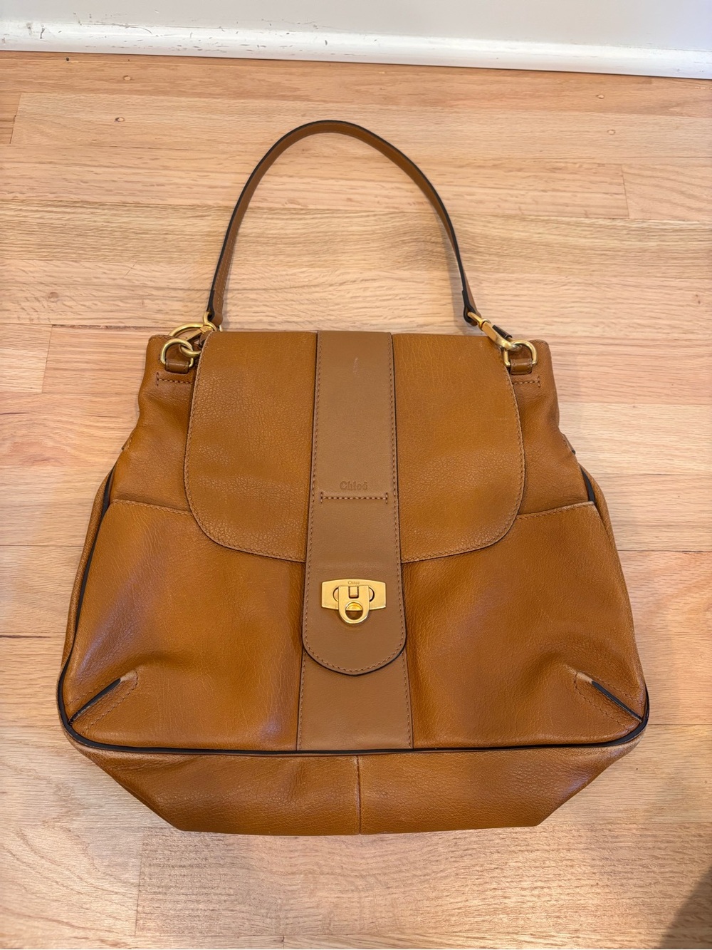 Chlo Lexa Medium Shoulder Bag